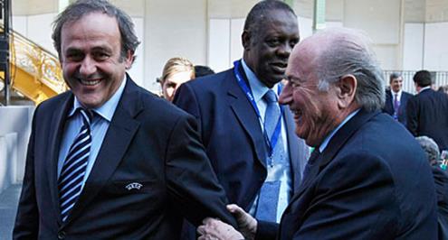 بلاتيني يتهم بلاتر بالوقوف وراء سقوطه ويثير الشكوك حول إنفانتينو